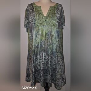 Apt. 9 Elegant Green and Gray Blouse